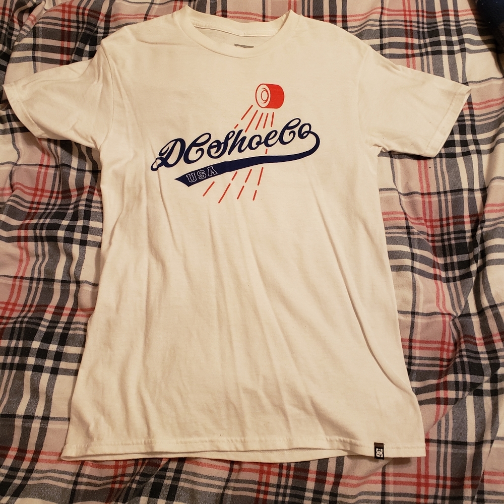 🛹 DC Shoes x Los Angeles Dodgers T-Shirt ⚾️